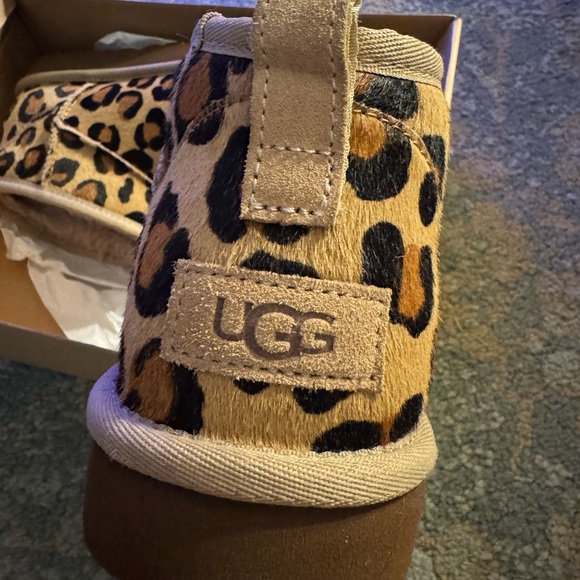 Ugg Ultra Mini Classic Boot Spotty - Picture 2 of 10